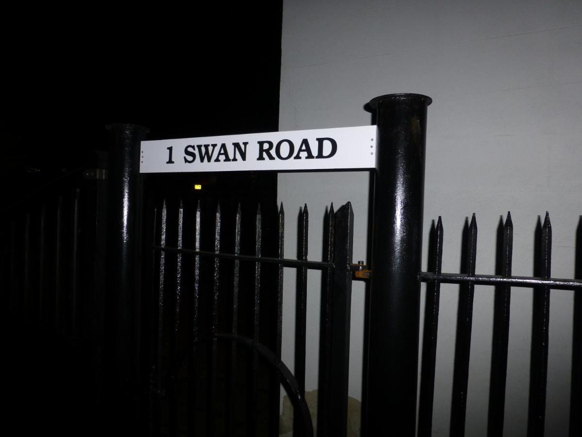 Swan Guest House London - Heathrow Hillingdon Exterior photo